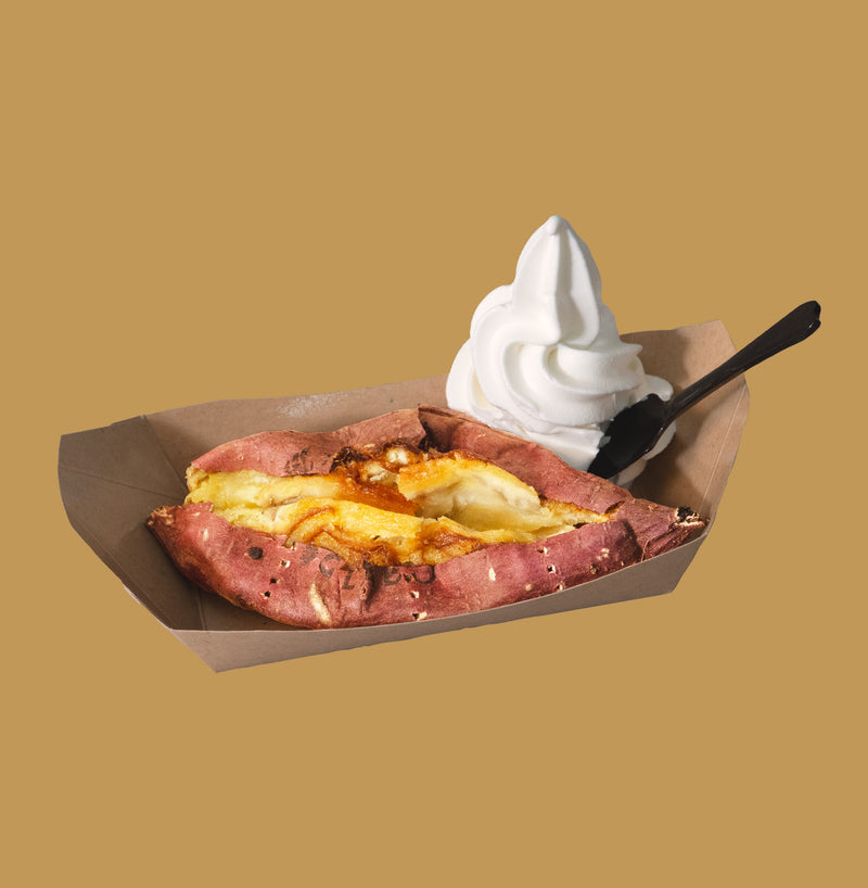 温かい焼き芋と冷たい生ソフトクリーム